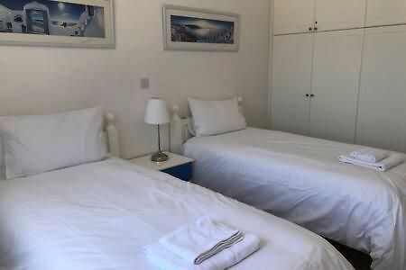 Kings Palace - Superb 2 Bed Ground Floor Apartment Paphos Buitenkant foto